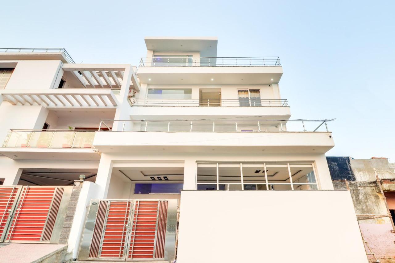 Collection O Pratik Inn Chinhat Exterior foto