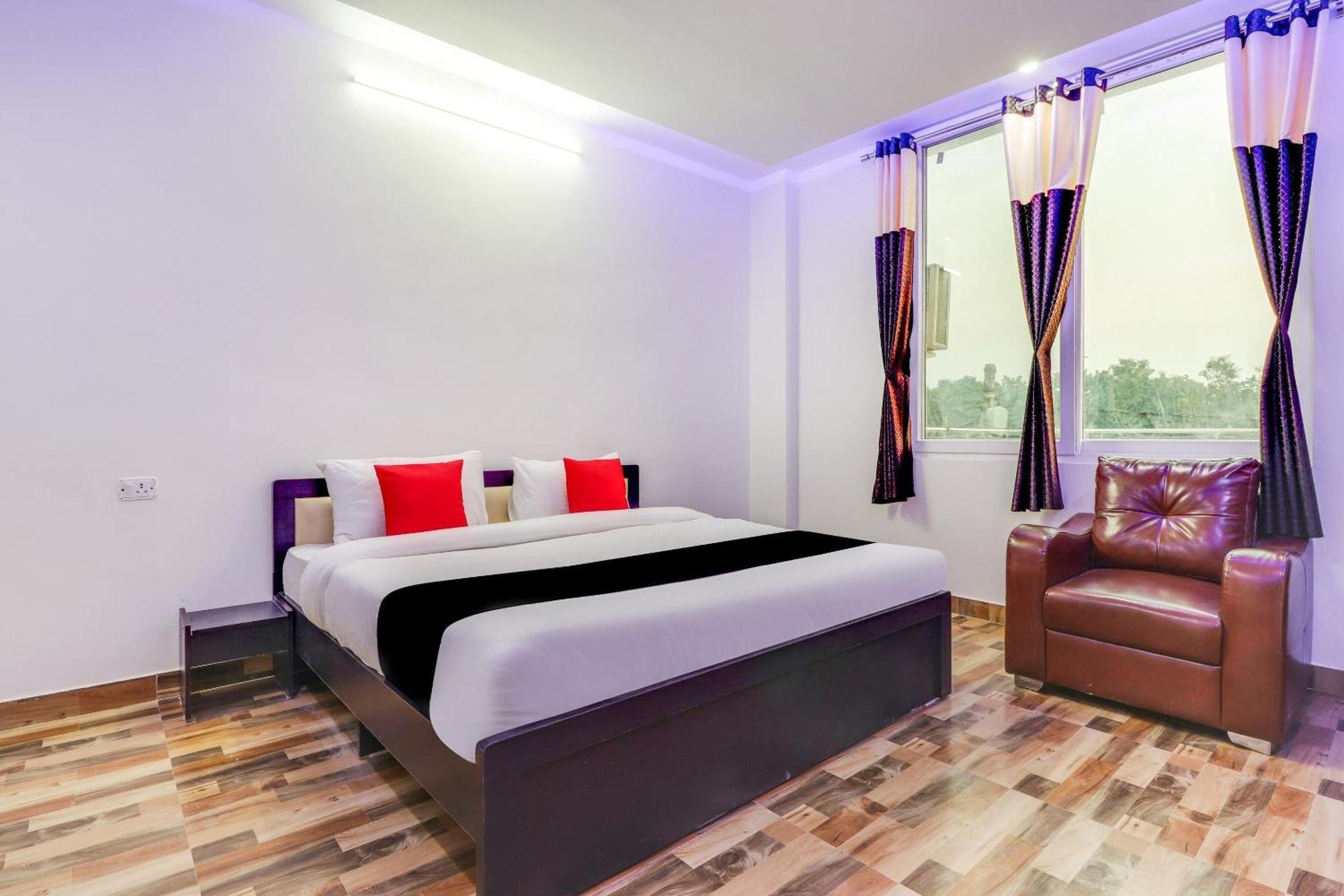 Collection O Pratik Inn Chinhat Exterior foto